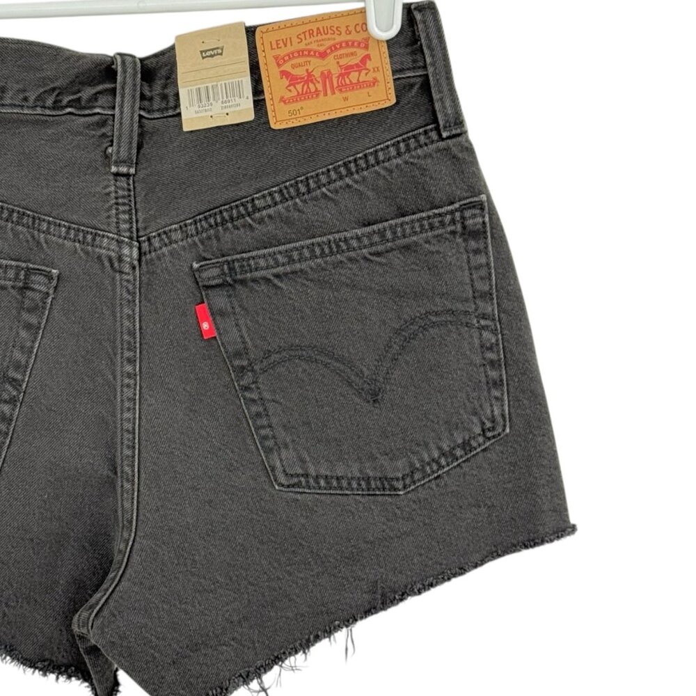 Levi's 501 Women's Frayed Hem Button Fly High Rise Black Denim Shorts Sz‎ 26 NWT - Picture 4 of 11